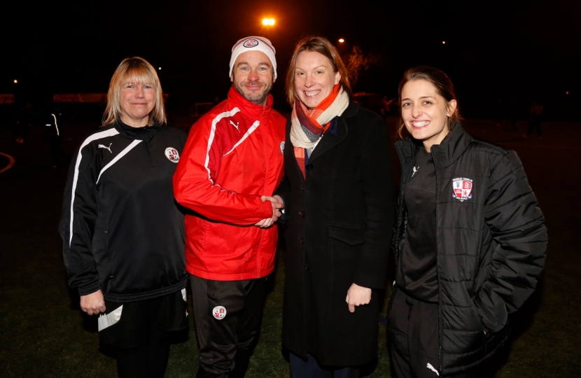 Henry Smith MP welcomes Sports Minister to Crawley Old Girls' Session