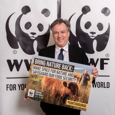 Henry Smith MP hosts WWF in Parliament to mark Earth Hour 2023